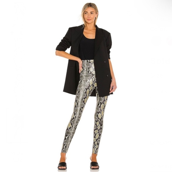 NEW COMMANDO REVOLVE FAUX LEATHER LEGGINGS - Picture 8 of 8